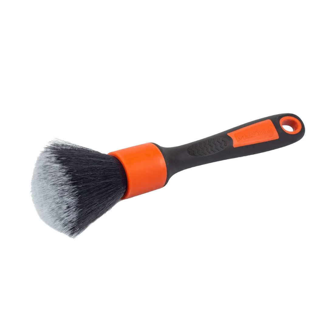 FURCE ULTRA E BUTE PER DETAILIM TE INTERIERIT & EKSTERIERIT